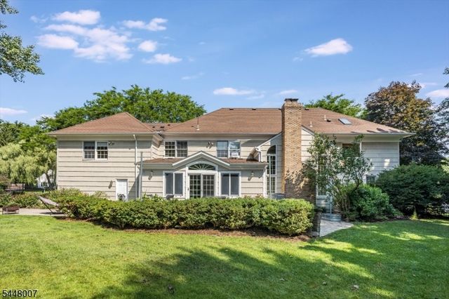 24 Coventry Rd, Mendham Boro, NJ 07945