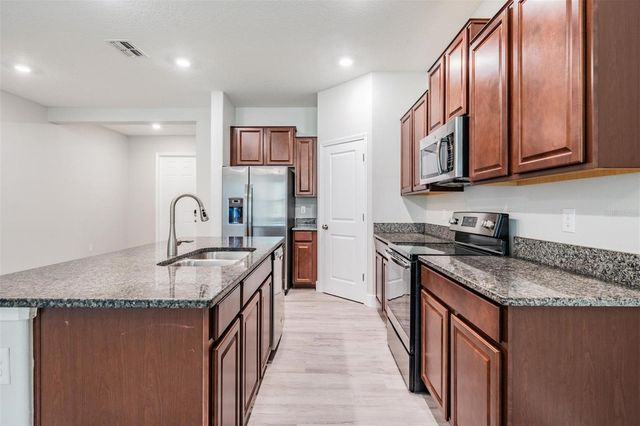 8082 ROLLING SHELL TRAIL, Wesley Chapel, FL 33545