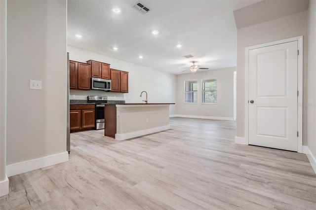 8082 ROLLING SHELL TRAIL, Wesley Chapel, FL 33545