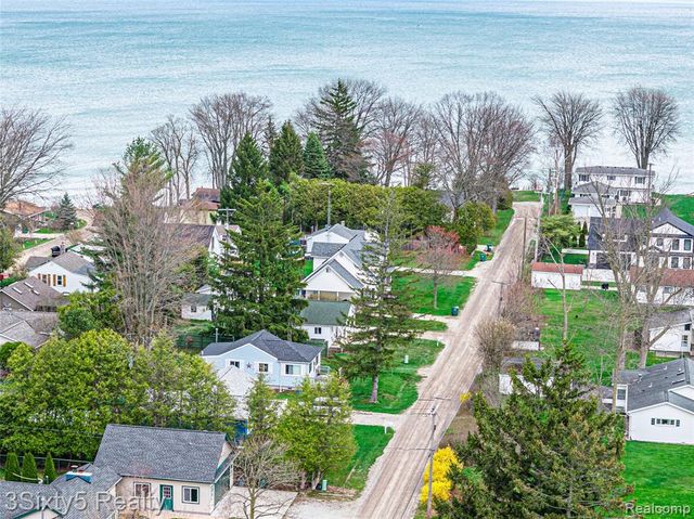 7523 Beechwood, Lexington, MI 48450