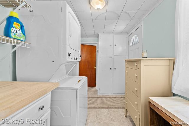 7523 Beechwood, Lexington, MI 48450