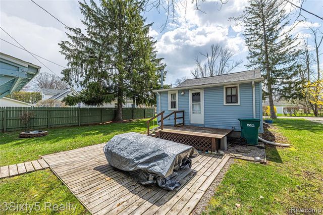 7523 Beechwood, Lexington, MI 48450