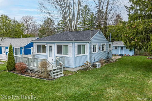 7523 Beechwood, Lexington, MI 48450