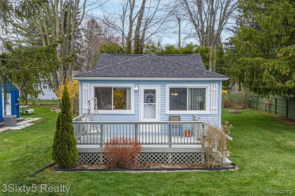 7523 Beechwood, Lexington, MI 48450