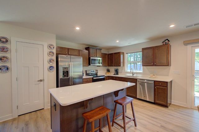 688 Hardwood Drive, Boiling Springs, SC 29316