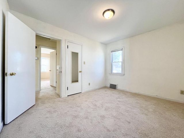 3207 S Austin STREET, Milwaukee, WI 53207