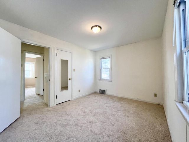 3207 S Austin STREET, Milwaukee, WI 53207