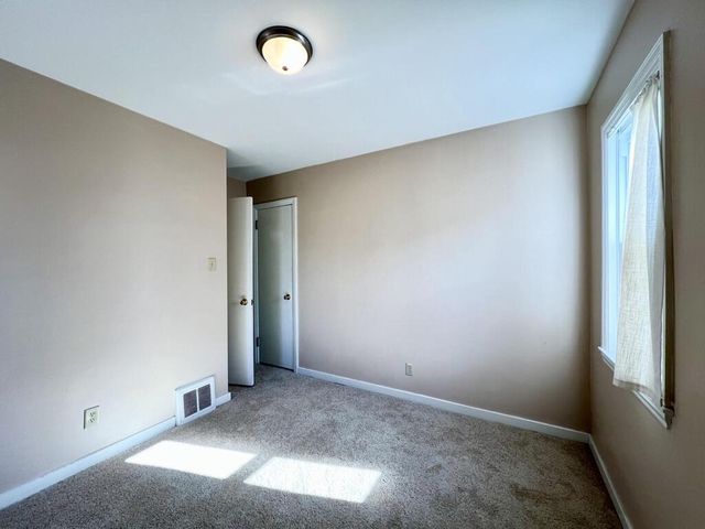 3207 S Austin STREET, Milwaukee, WI 53207