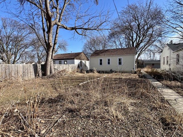 3207 S Austin STREET, Milwaukee, WI 53207