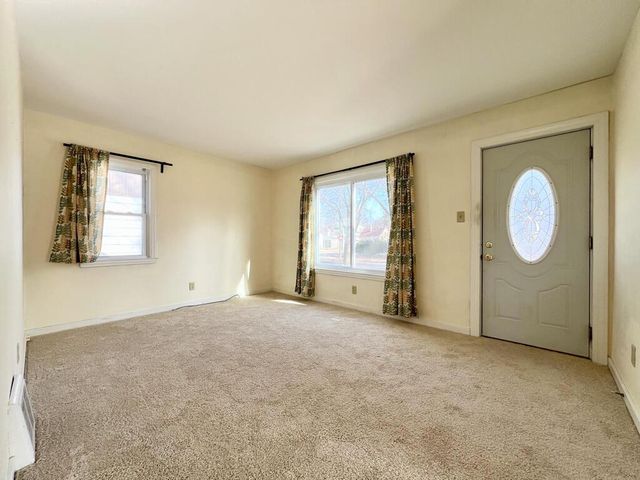 3207 S Austin STREET, Milwaukee, WI 53207