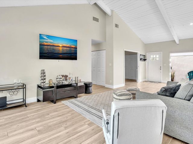 3996 NW 7th Court, Delray Beach, FL 33445