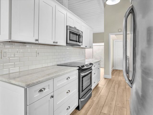 3996 NW 7th Court, Delray Beach, FL 33445