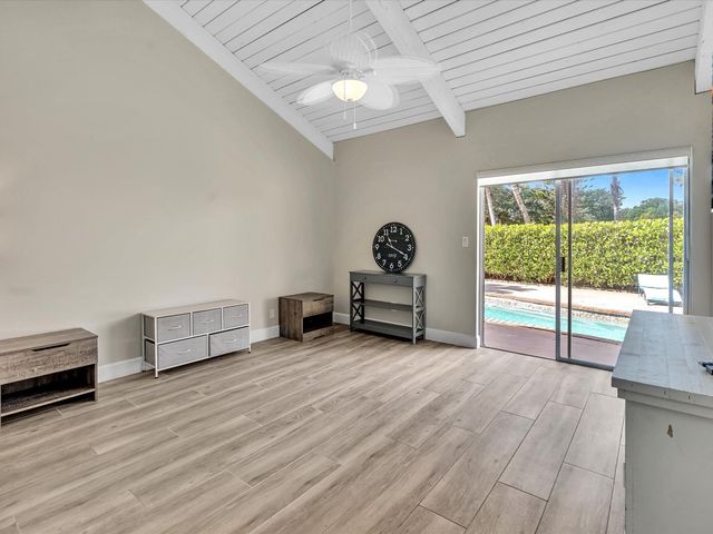 3996 NW 7th Court, Delray Beach, FL 33445