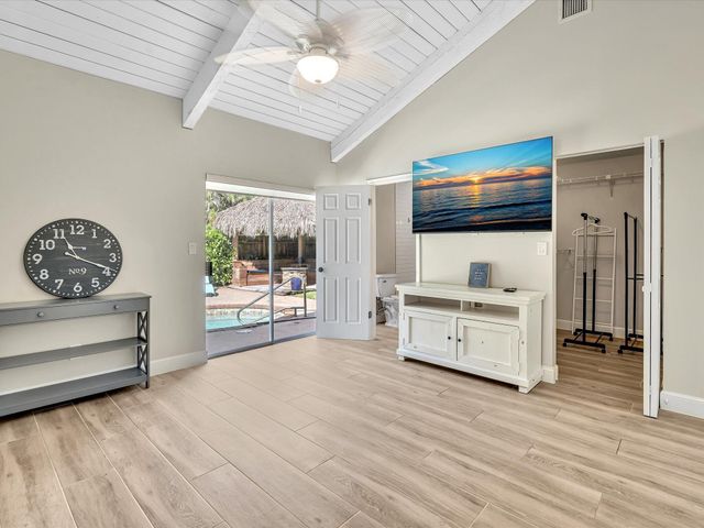 3996 NW 7th Court, Delray Beach, FL 33445