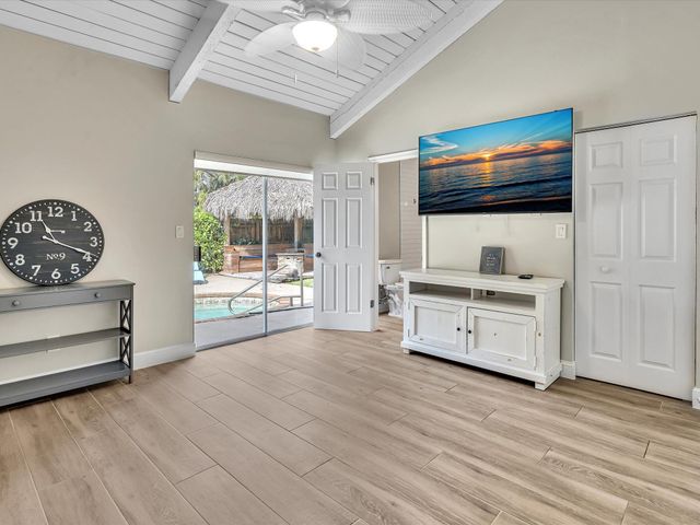 3996 NW 7th Court, Delray Beach, FL 33445
