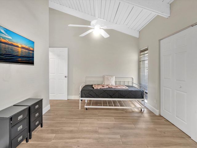 3996 NW 7th Court, Delray Beach, FL 33445