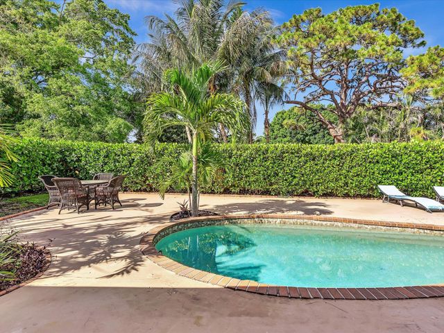 3996 NW 7th Court, Delray Beach, FL 33445