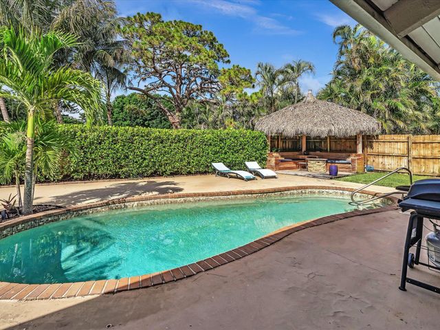 3996 NW 7th Court, Delray Beach, FL 33445