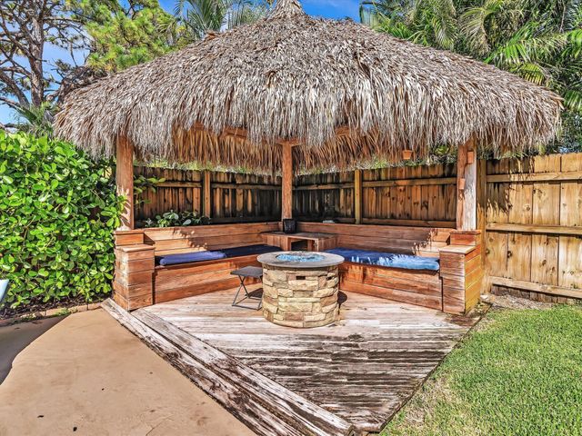3996 NW 7th Court, Delray Beach, FL 33445