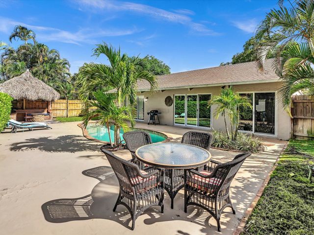 3996 NW 7th Court, Delray Beach, FL 33445