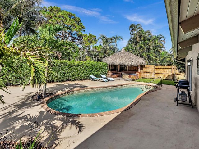 3996 NW 7th Court, Delray Beach, FL 33445