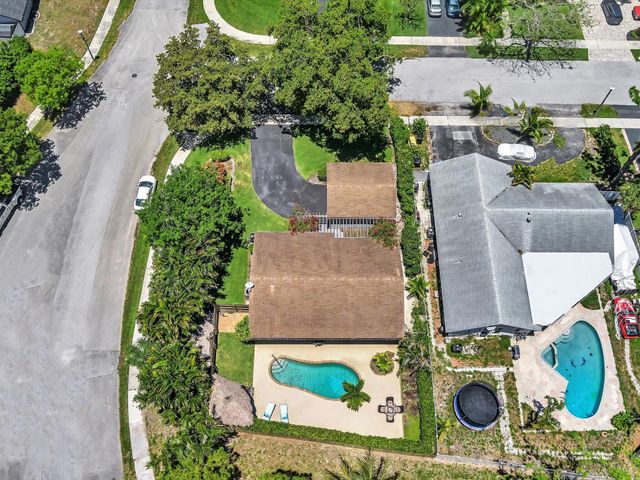3996 NW 7th Court, Delray Beach, FL 33445