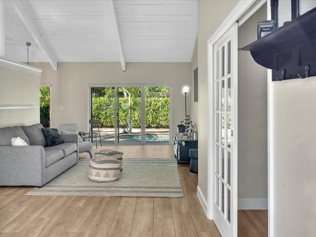 3996 NW 7th Court, Delray Beach, FL 33445