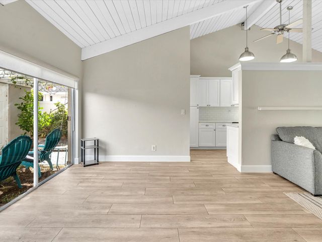 3996 NW 7th Court, Delray Beach, FL 33445