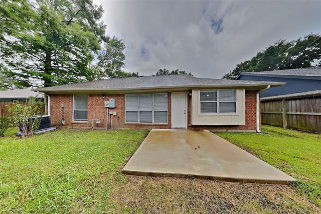 4935 Northfork Drive, Pearland, TX 77584