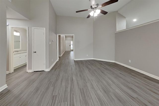 4935 Northfork Drive, Pearland, TX 77584