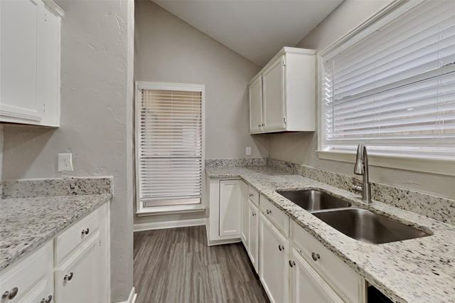 4935 Northfork Drive, Pearland, TX 77584