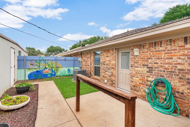 5729 Cancun Drive, North Richland Hills, TX 76180