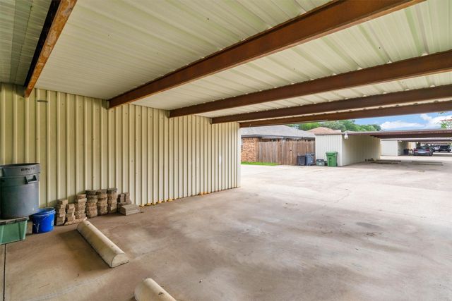 5729 Cancun Drive, North Richland Hills, TX 76180