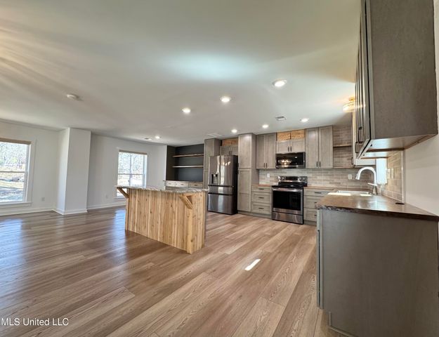 809 Green Acres Drive, Hernando, MS 38632