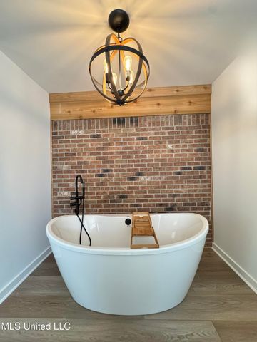 809 Green Acres Drive, Hernando, MS 38632