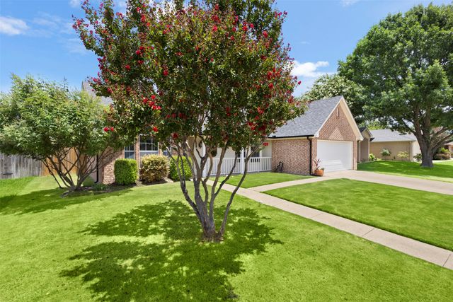 6213 Peach Tree Drive, Midlothian, TX 76065