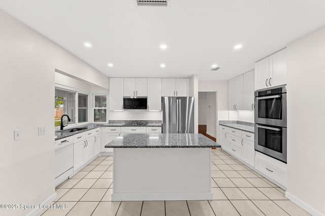 426 Port Malabar Boulevard NE, Palm Bay, FL 32905