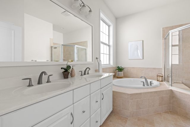 23 Sequoia Dr 23, Methuen, MA 01844