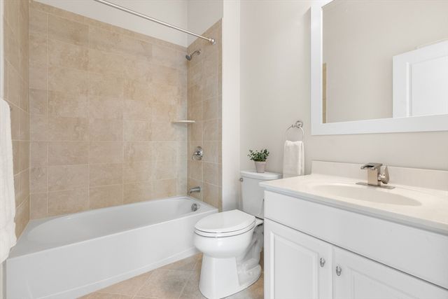 23 Sequoia Dr 23, Methuen, MA 01844