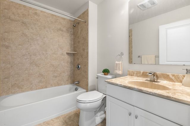23 Sequoia Dr 23, Methuen, MA 01844