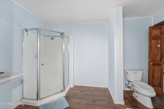 402 N A St, Lenoir City, TN 37771