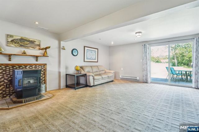 11 Steele Avenue, Lincoln Park Borough, NJ 07035
