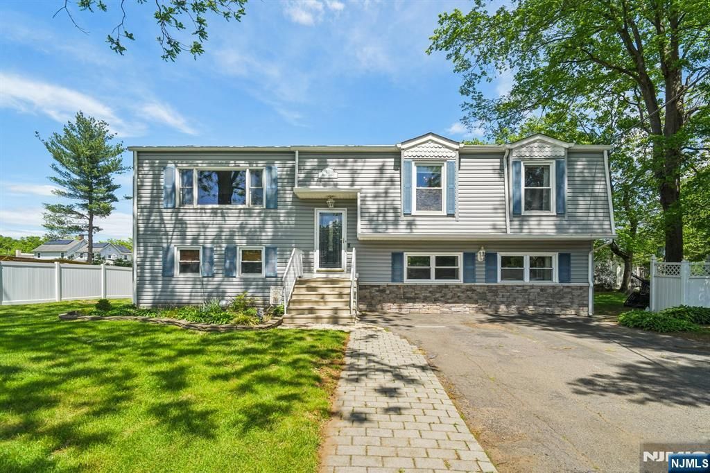 11 Steele Avenue, Lincoln Park Borough, NJ 07035