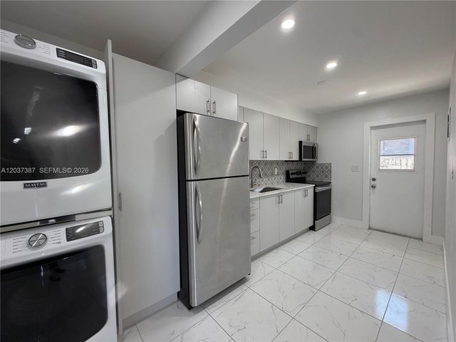 405 SE 23rd St 1, Fort Lauderdale, FL 33316