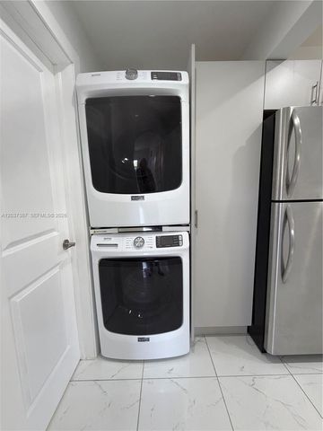 405 SE 23rd St 1, Fort Lauderdale, FL 33316