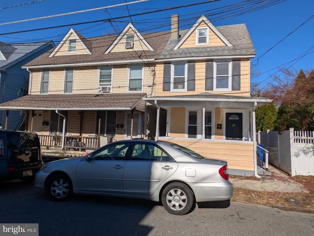 23 W MONROE ST, Mount Holly, NJ 08060