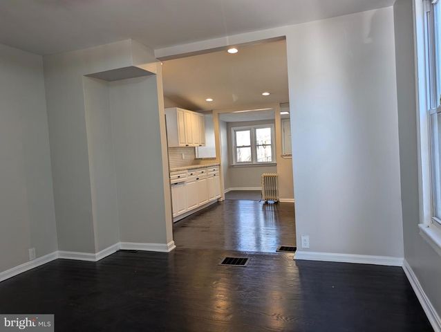 23 W MONROE ST, Mount Holly, NJ 08060