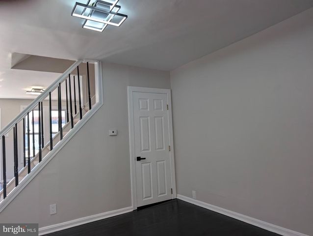 23 W MONROE ST, Mount Holly, NJ 08060