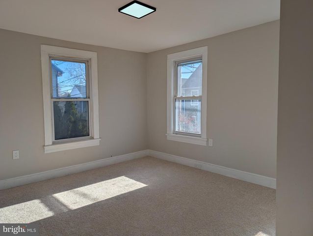 23 W MONROE ST, Mount Holly, NJ 08060