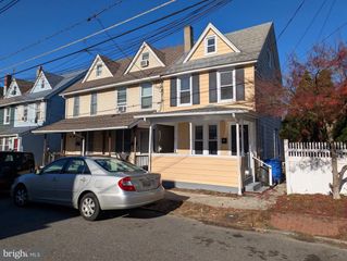 23 W MONROE ST, Mount Holly, NJ 08060